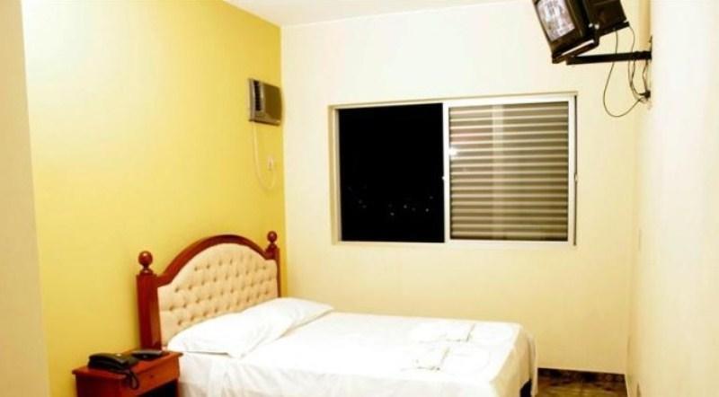 Rodes Palace Hotel Patrocinio Room photo