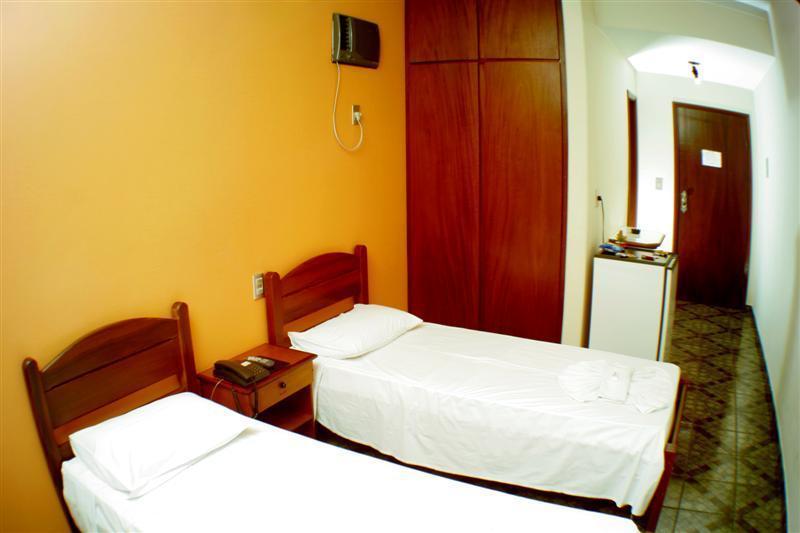 Rodes Palace Hotel Patrocinio Exterior photo